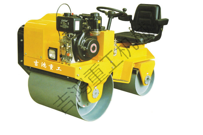 JHZG850型雙缸壓路機(jī)